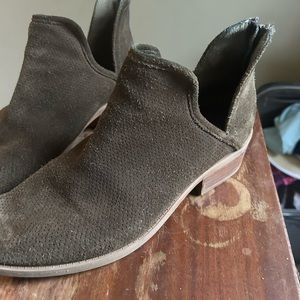 Steve Madden women’s booties